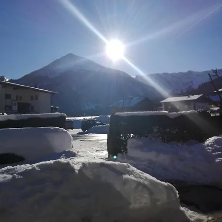 豪斯克里斯特朗酒店 阿亨基希